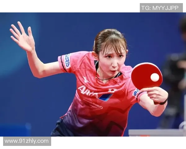 惊鸿一瞥!张本美和场边“漫撕”早田希娜,青春风暴席卷乒坛! 惊鸿一瞥!张本美和场边“漫撕”早田希娜,青春风暴席卷乒坛!